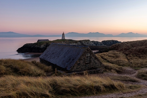 兰德温岛小屋和特尔莫尔灯塔(4K壁纸)